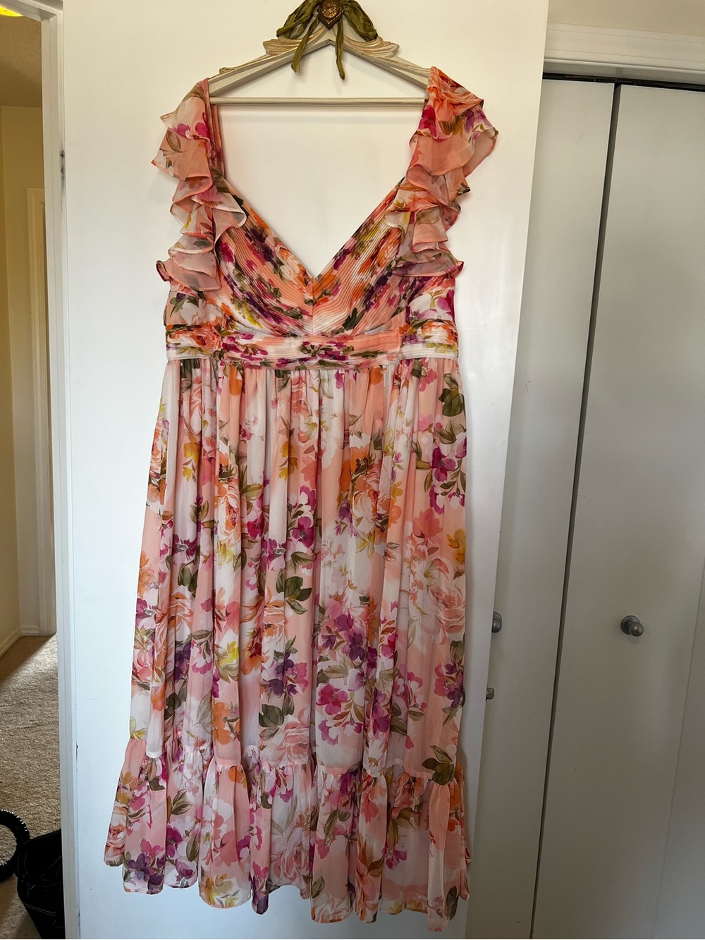 Birdy Grey Floral Ruffle Sleeve Chiffon Dress — Size 1X